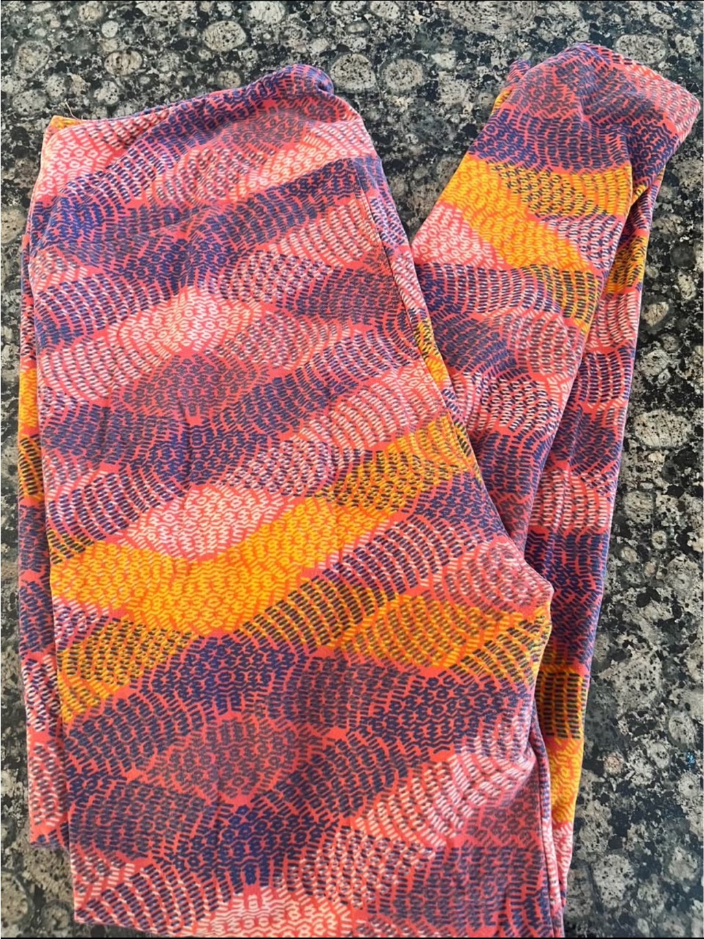 Lularoe Colorful Wave Pattern Leggings  Pink Purple Orange Yellow